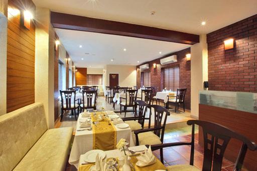 Jk Park Residency Hotell Kannur Exteriör bild