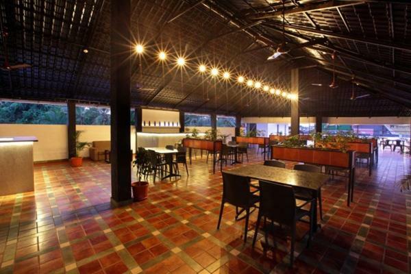 Jk Park Residency Hotell Kannur Exteriör bild